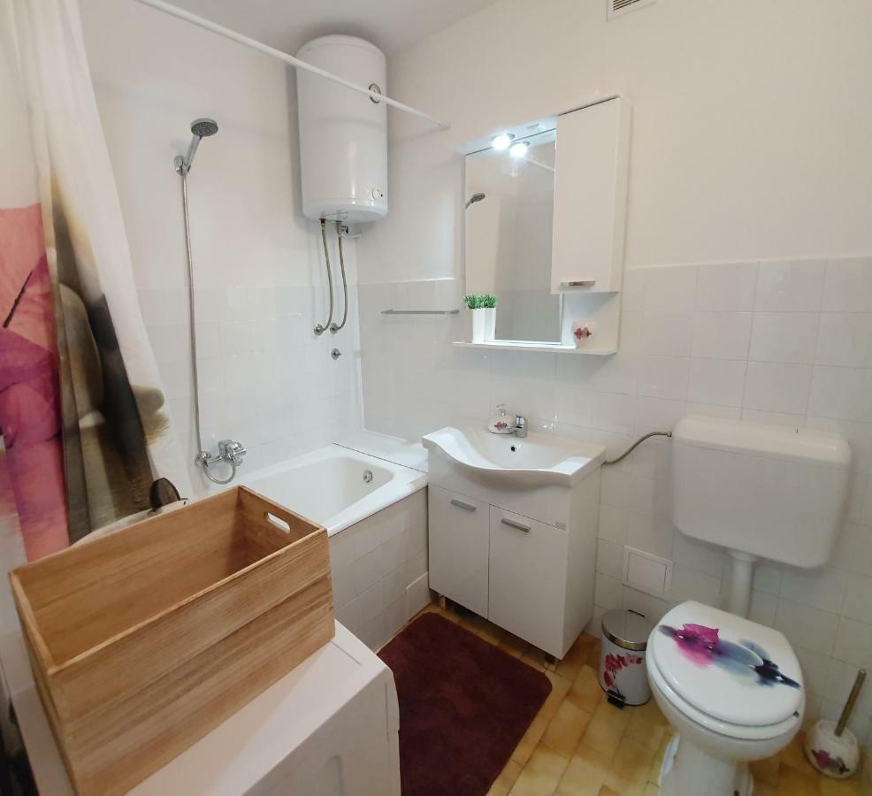 Dina Apartment