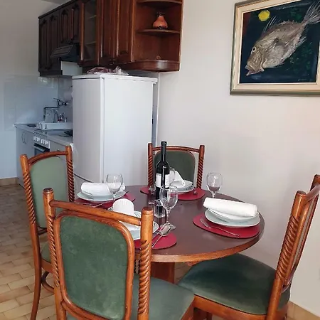 Apartment Dina Omiš Exterior foto